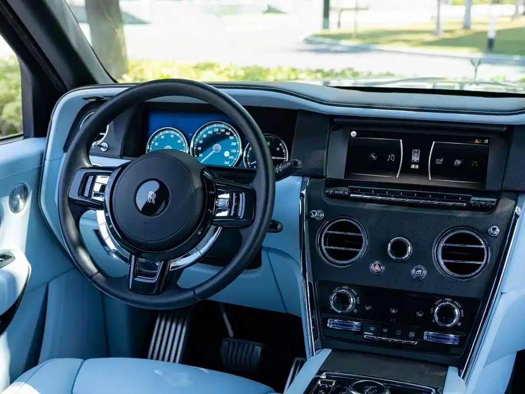 Rolls-Royce Cullinan — миниатюра 13