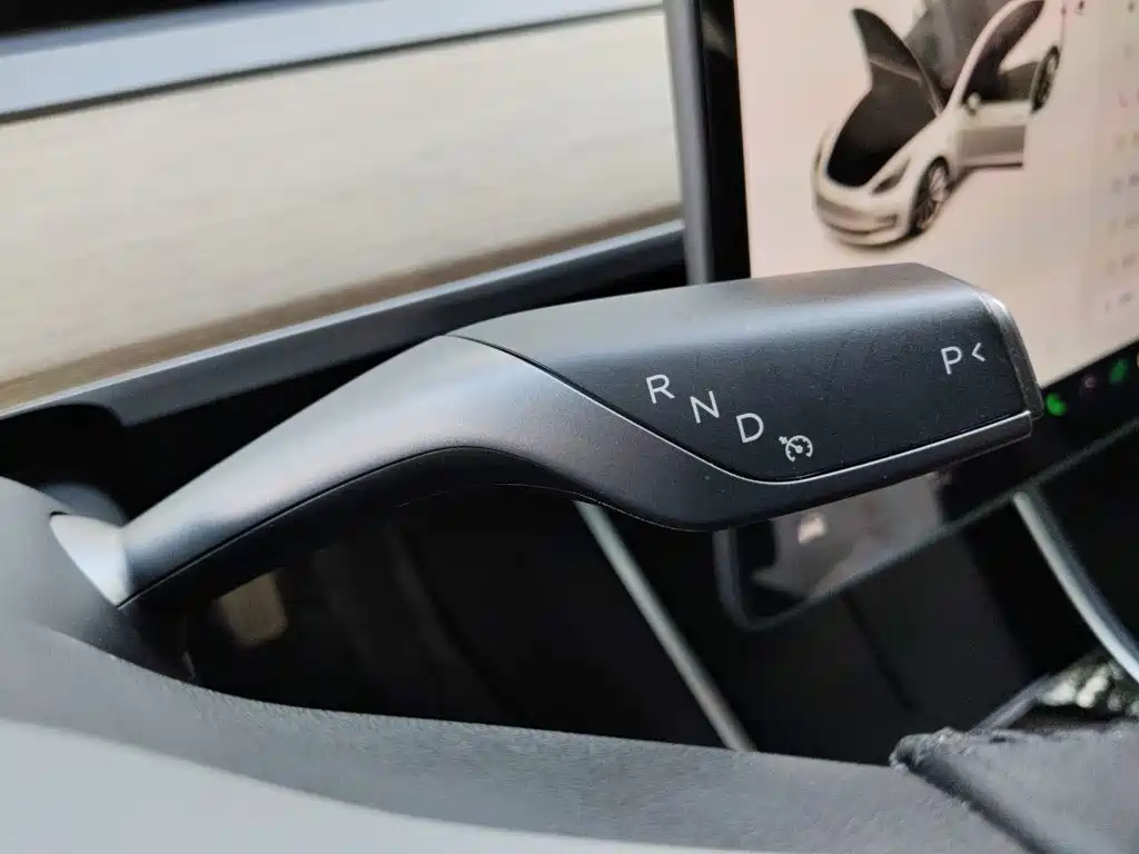 Tesla Model 3 — миниатюра 11