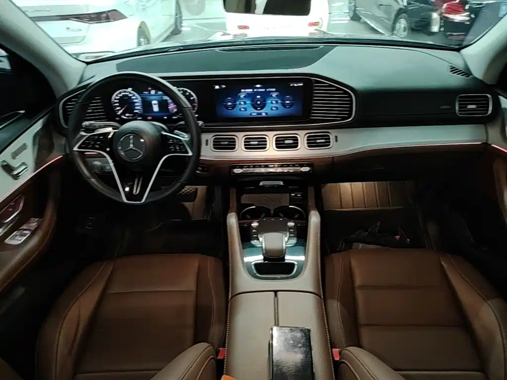 Mercedes-Benz GLE (Import) — миниатюра 10