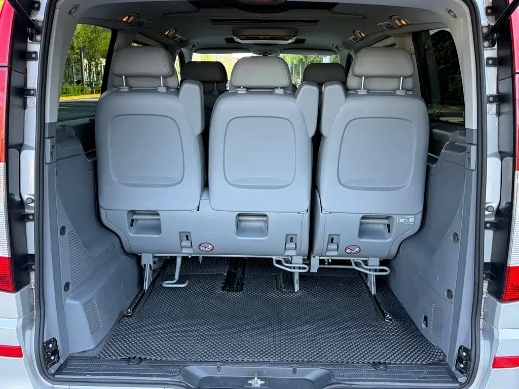 Mercedes-Benz Viano — миниатюра 25