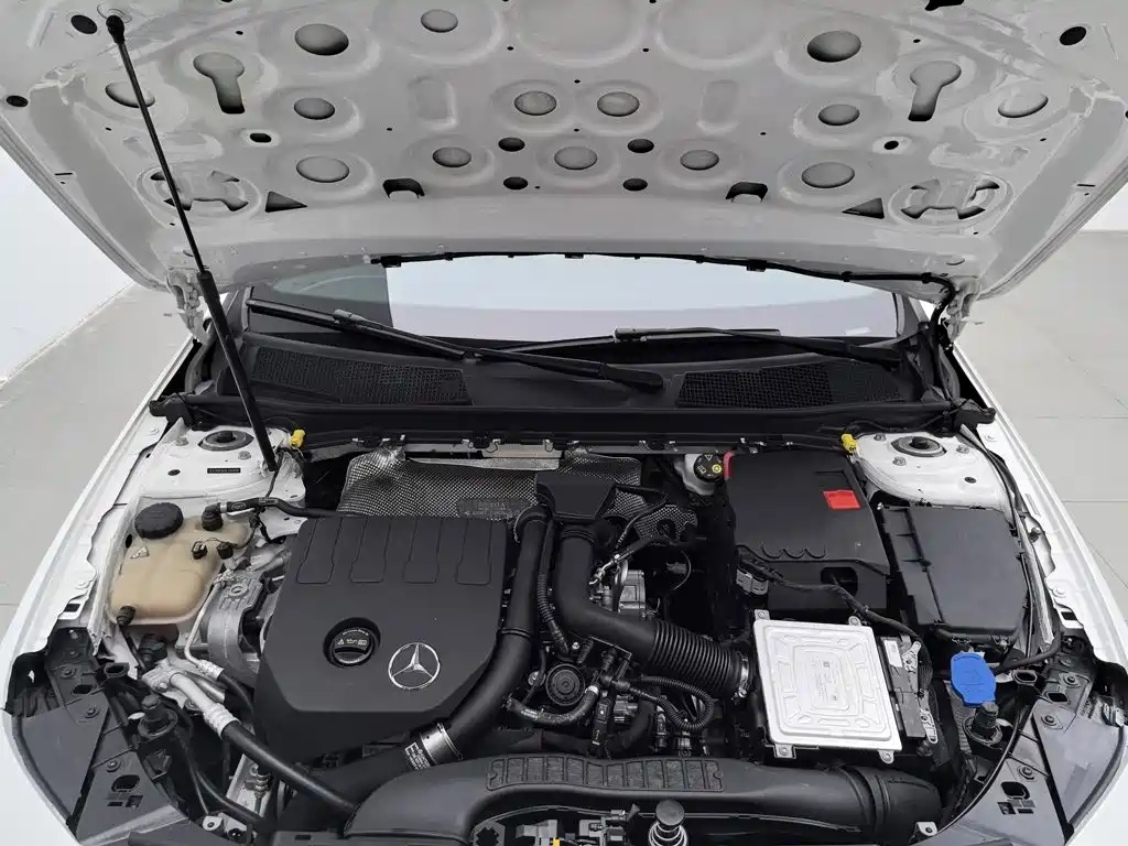 Mercedes-Benz A-Class — миниатюра 6