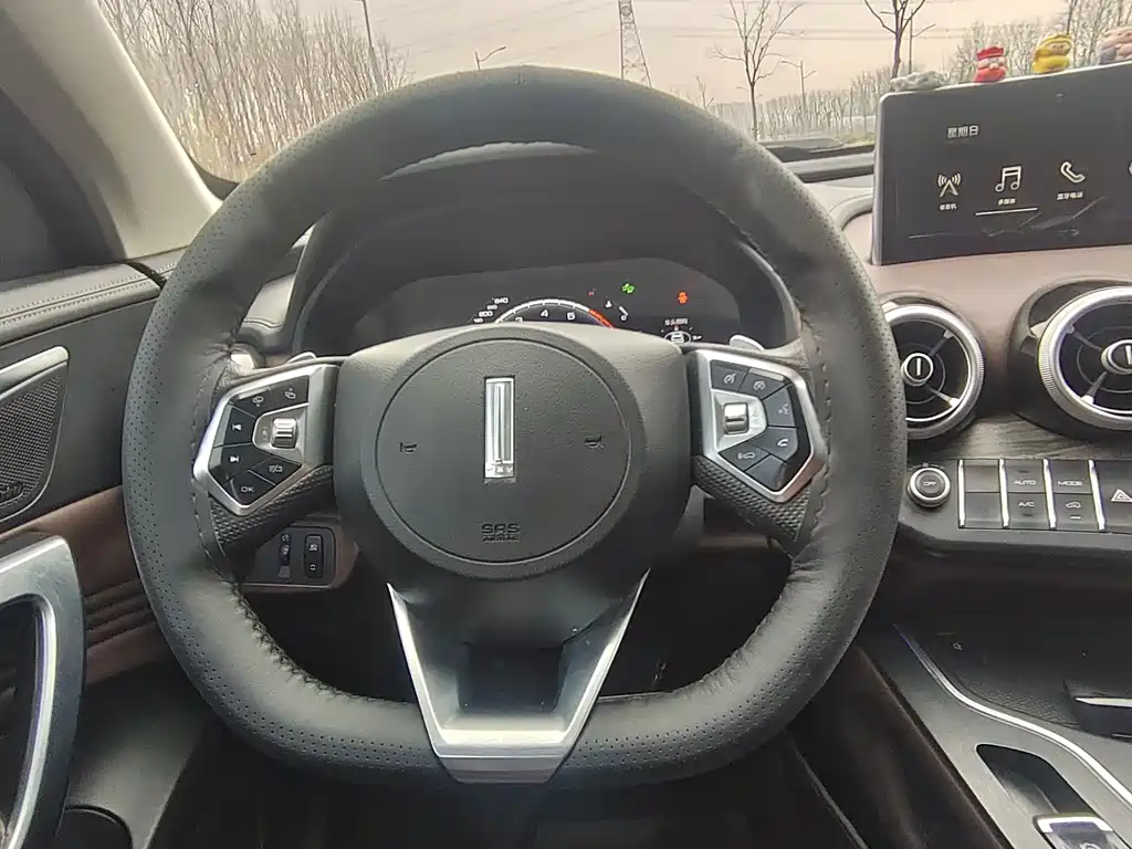 WEI PAI WEI BRAND VV7