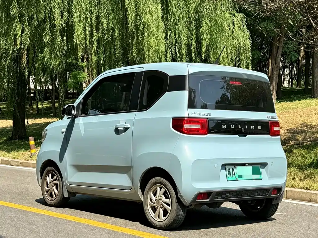 Wuling MINIEV — миниатюра 4