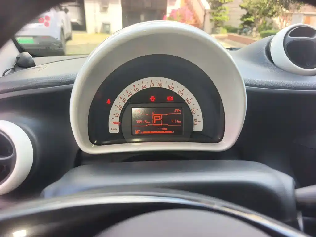 smart Smart Fortwo — миниатюра 8