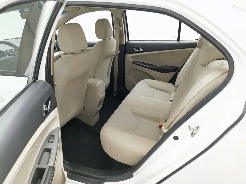 Chery Arrizo 3 — миниатюра 15