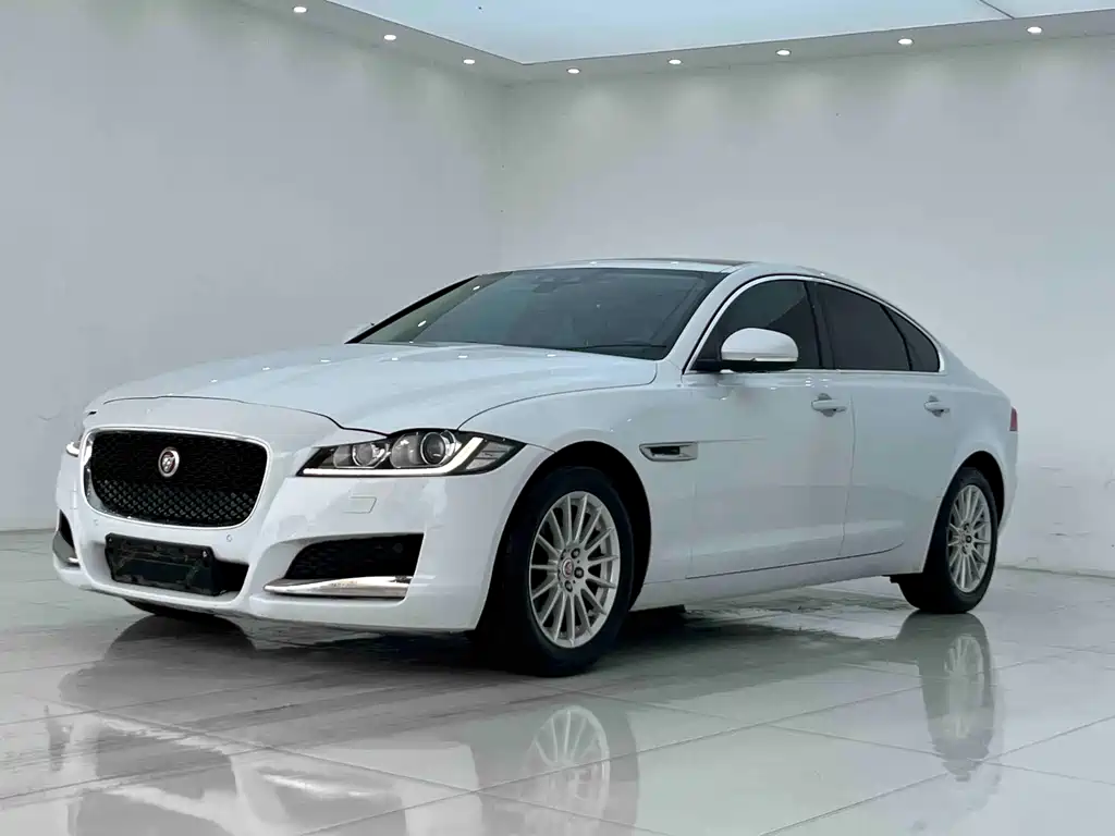 Jaguar XF 2016 XF 2.0T