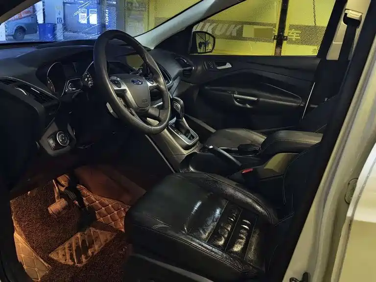 Ford Kuga — миниатюра 5