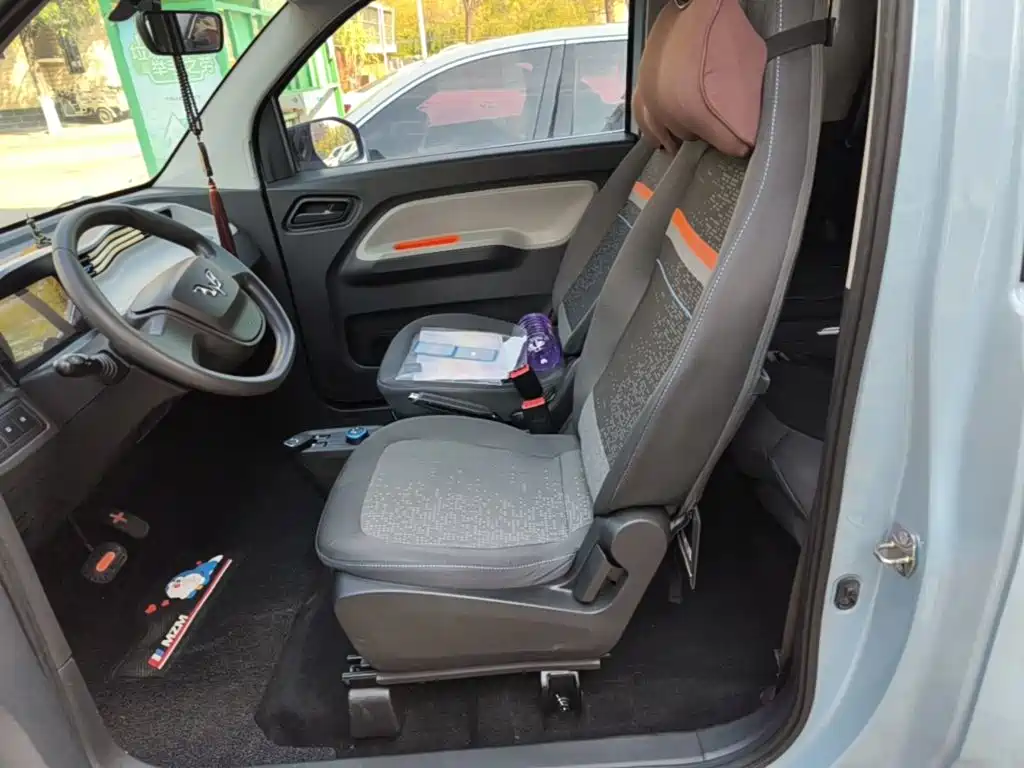 Wuling MINIEV — миниатюра 20