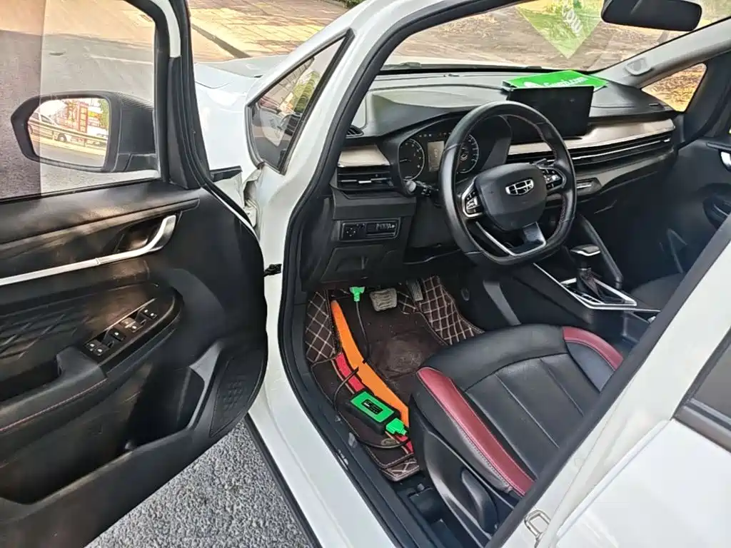 Geely Vision X3 — миниатюра 16