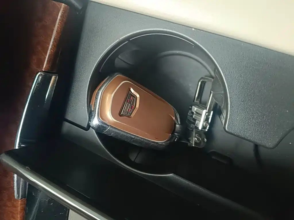 Cadillac XTS — миниатюра 9