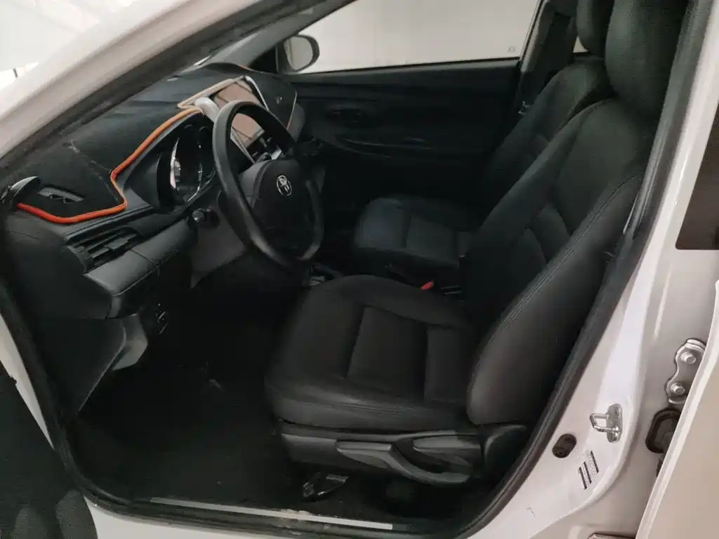 Toyota Yaris L — миниатюра 11