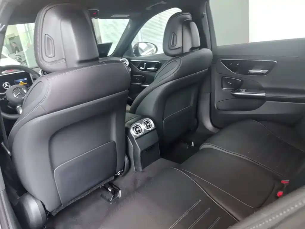 Mercedes-Benz C-Class — миниатюра 23
