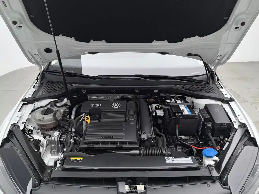 Volkswagen Golf — миниатюра 6