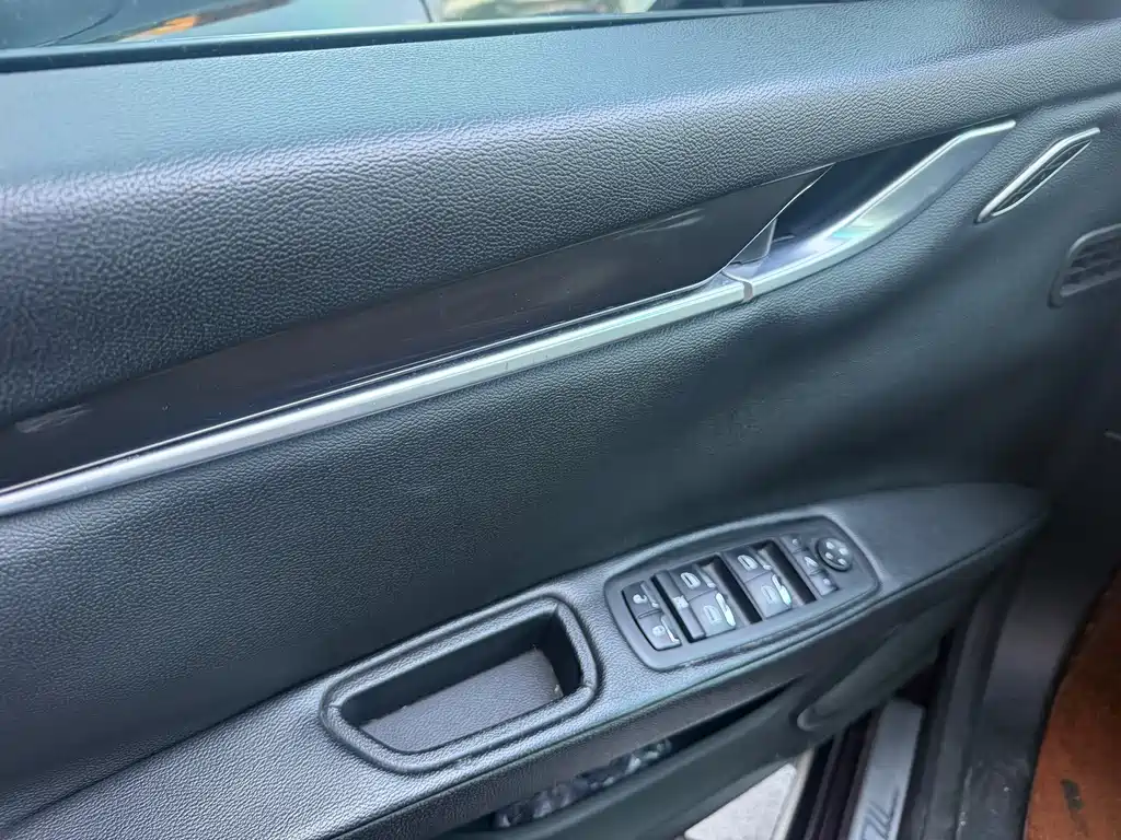 Maserati Ghibli — миниатюра 10