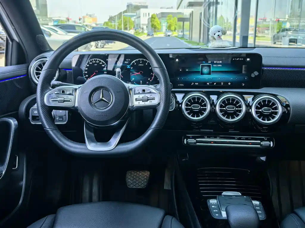 Mercedes-Benz A-Class — миниатюра 13