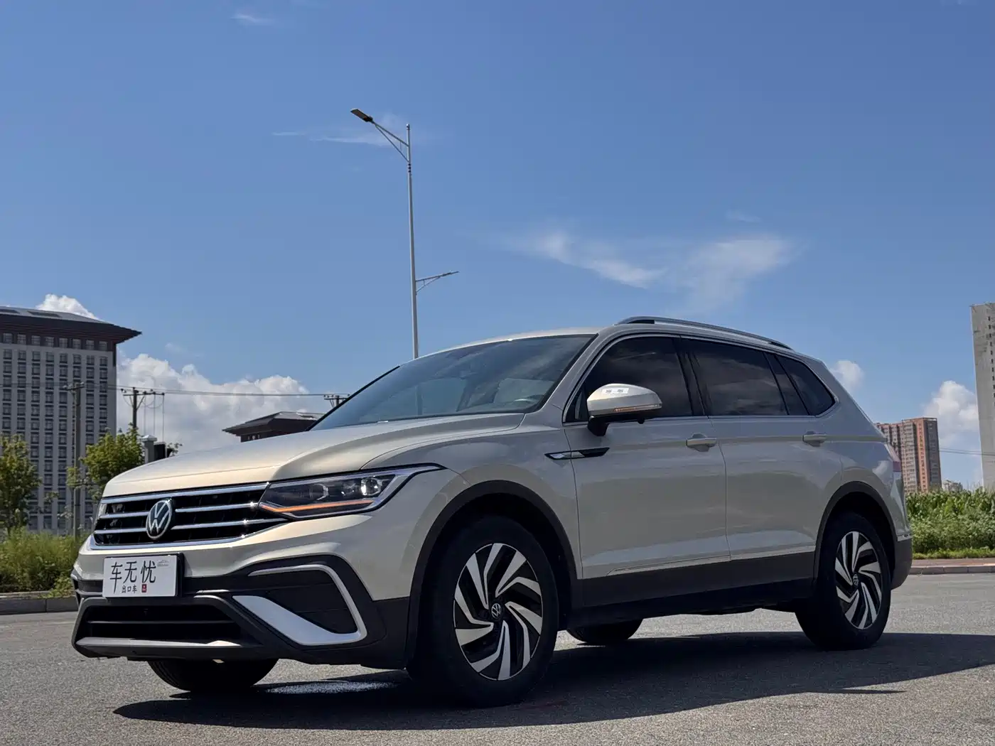 Volkswagen Tiguan L id 4669294 из Китая 15
