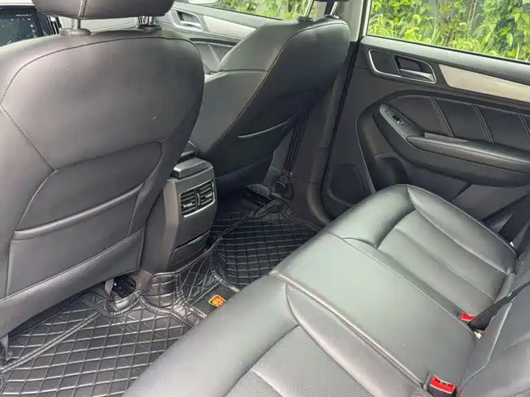 Roewe RX5 — миниатюра 4
