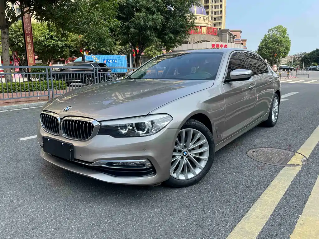 Купить BMW 5 Series