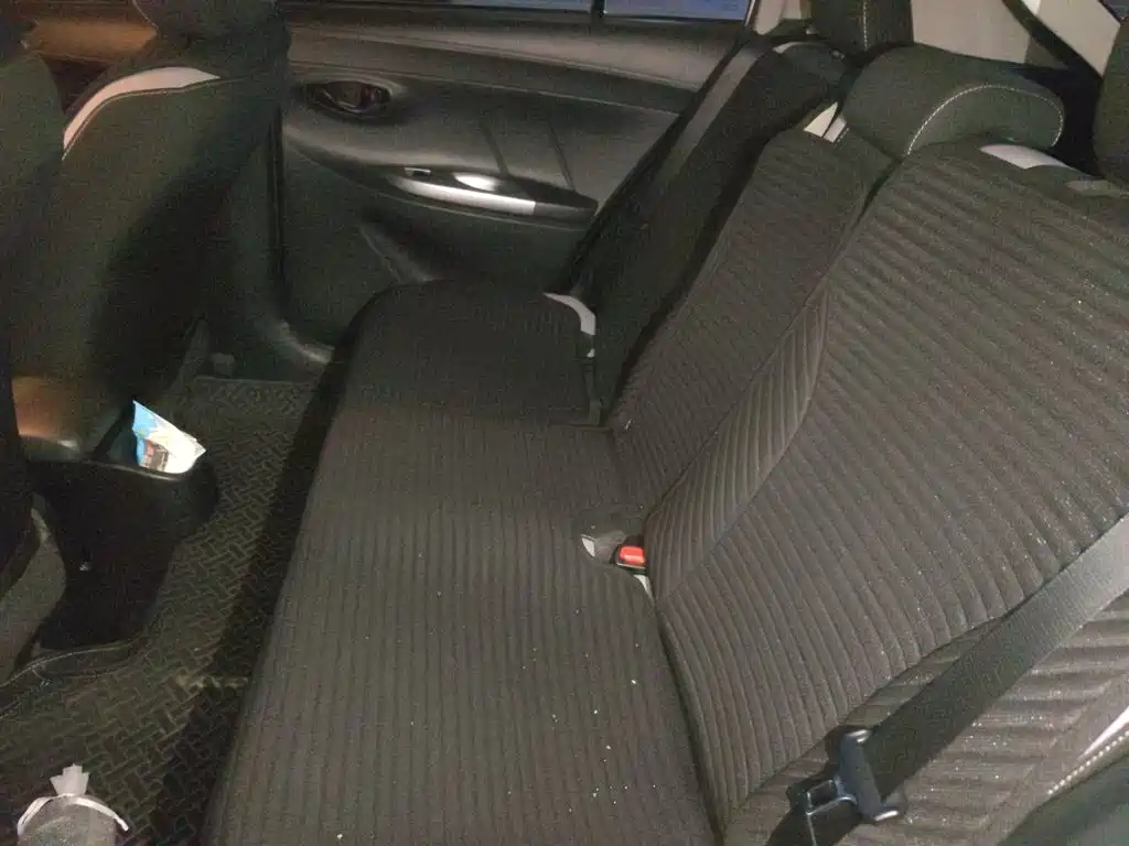 Toyota Yaris L — миниатюра 18