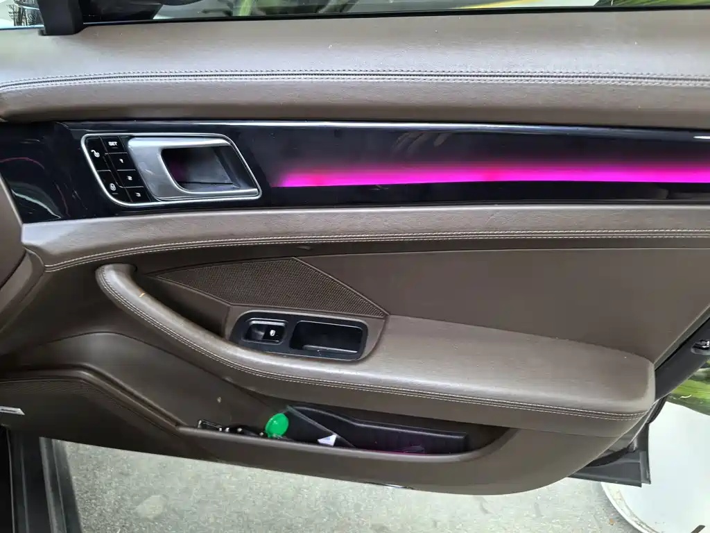 Porsche Panamera — миниатюра 16