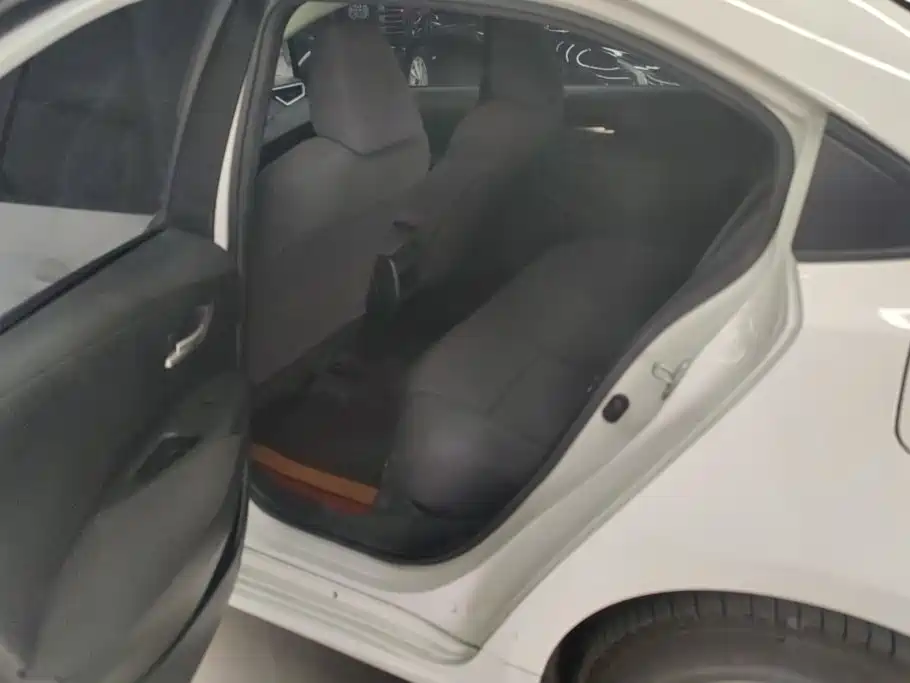 Toyota Corolla — миниатюра 11