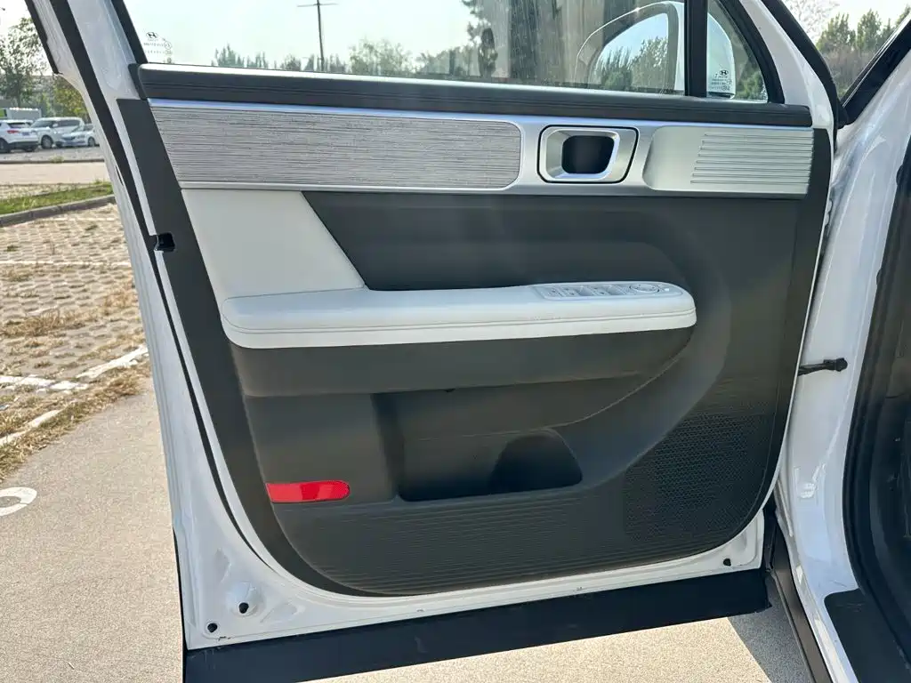 Hyundai Santa Fe — миниатюра 14