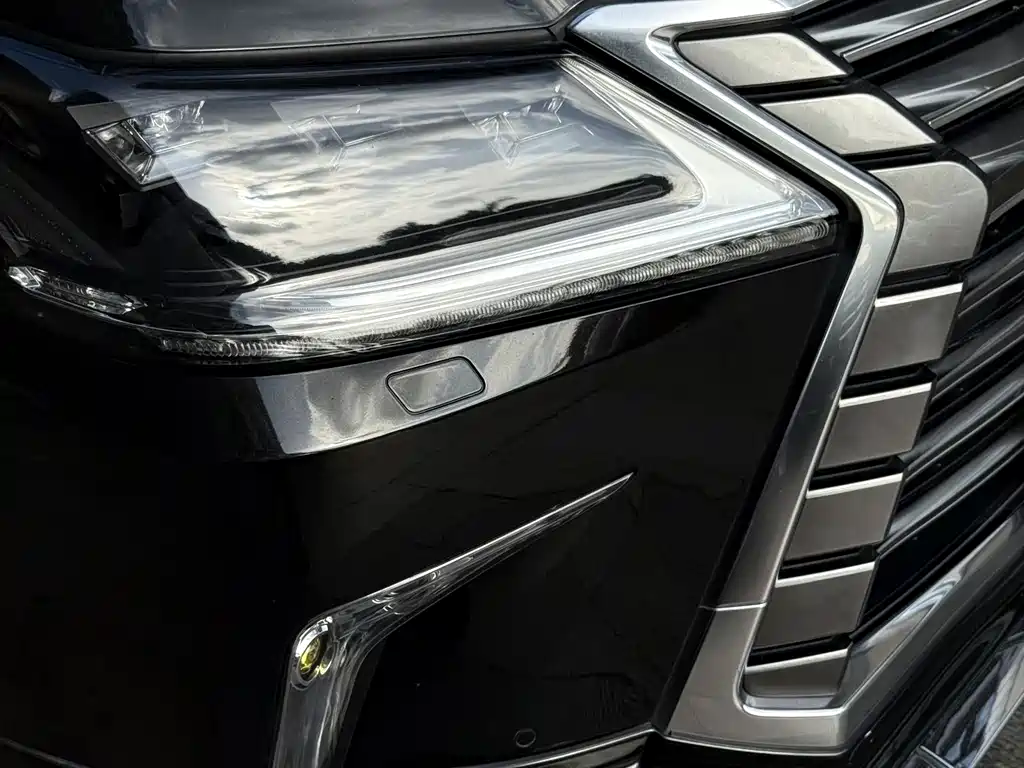 Lexus LX 2017 570