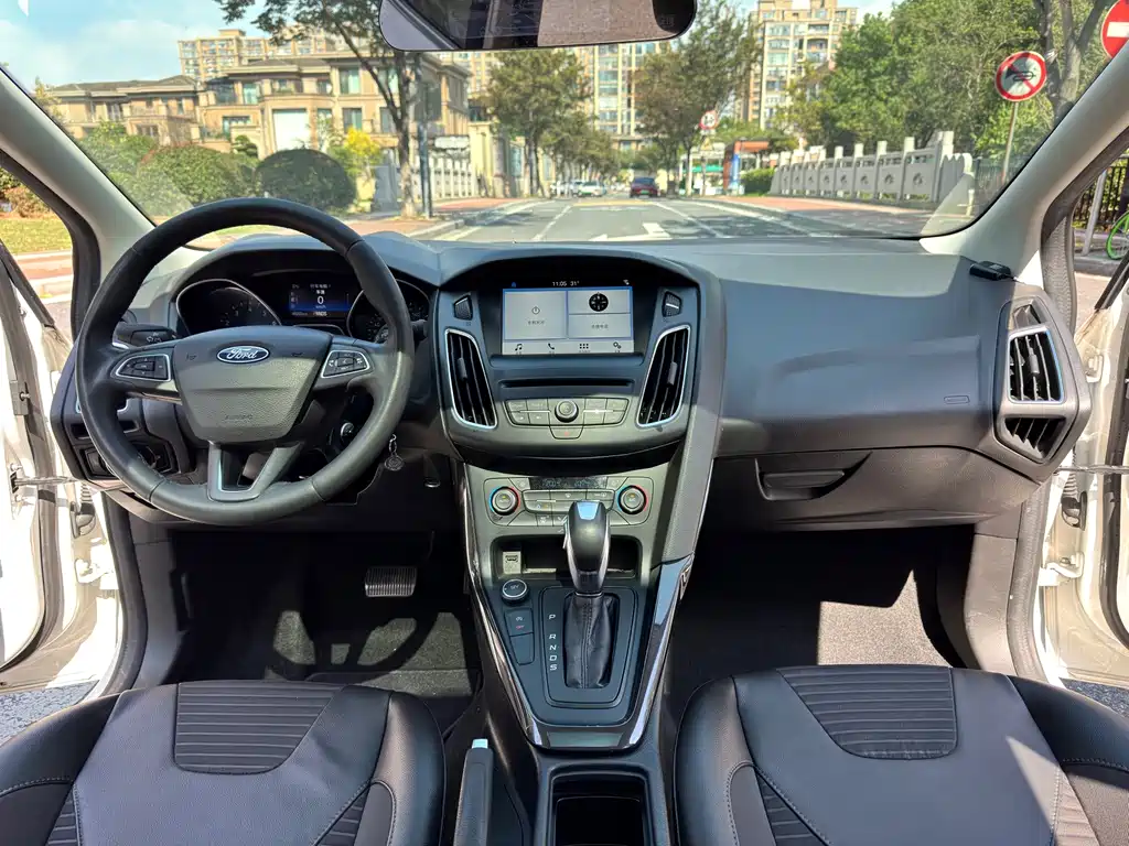 Ford Focus — миниатюра 12