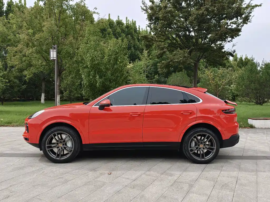 Porsche Cayenne — миниатюра 3