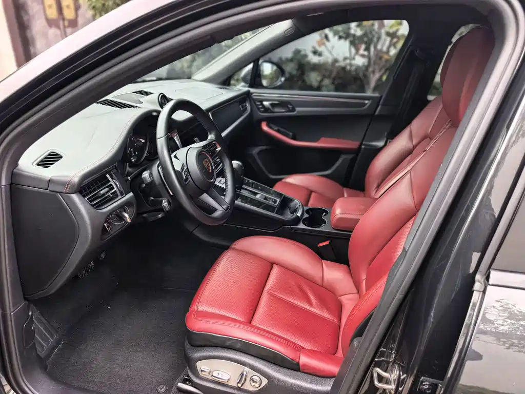 Porsche Macan — миниатюра 6