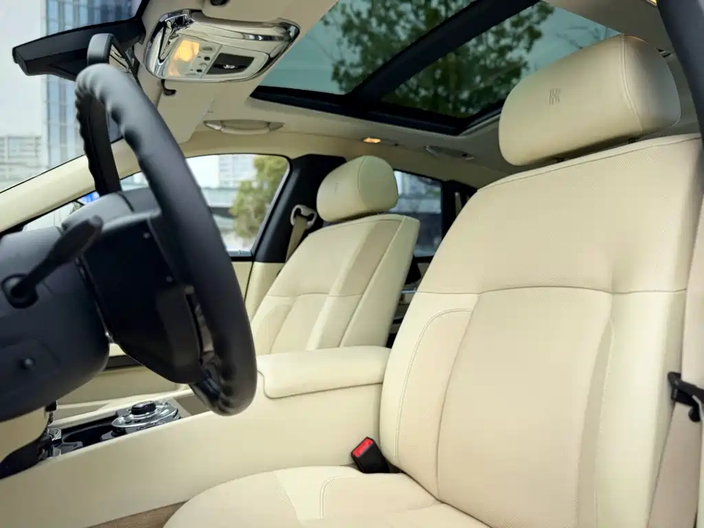 Rolls-Royce Ghost — миниатюра 20