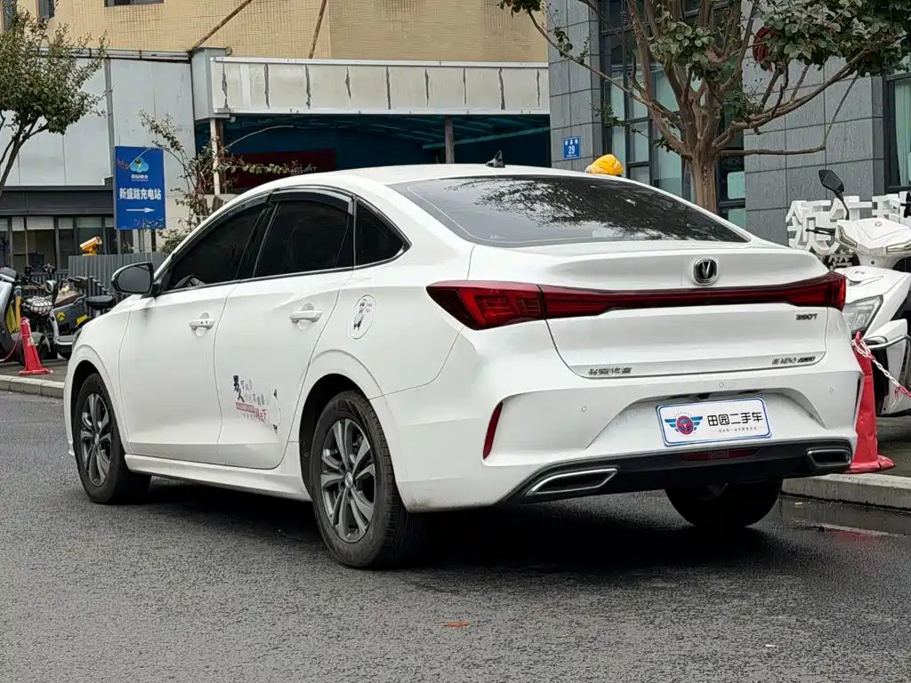Changan Eado — миниатюра 4