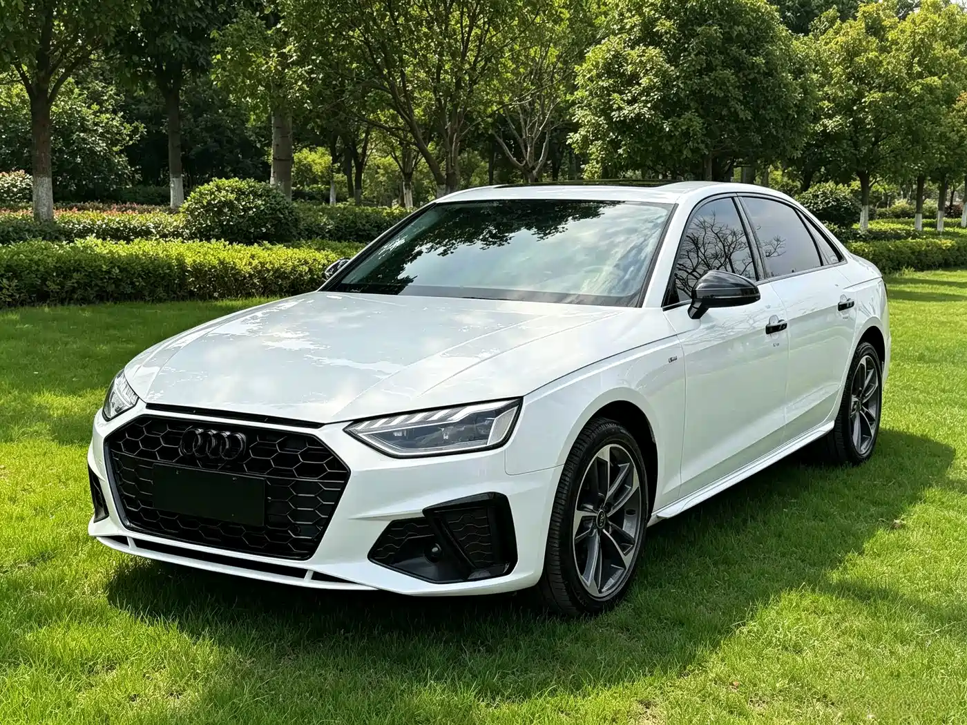 奥迪A4L 2024款 40 TFSI 时尚动感型 2024