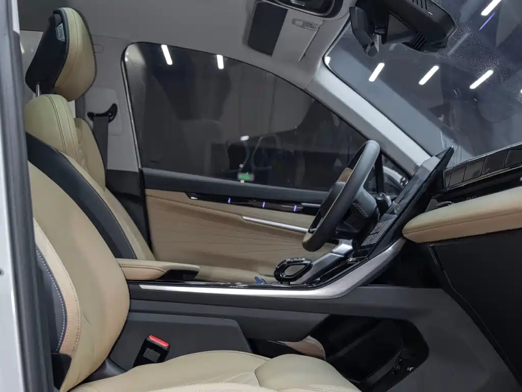 Geely Boyue L — миниатюра 16