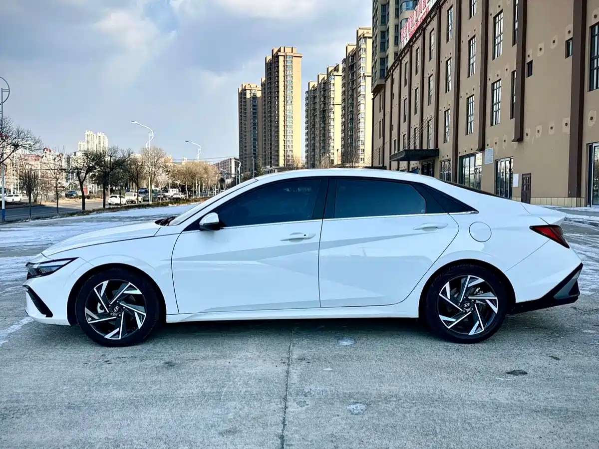 Hyundai Elantra id 4674296 из Китая 15