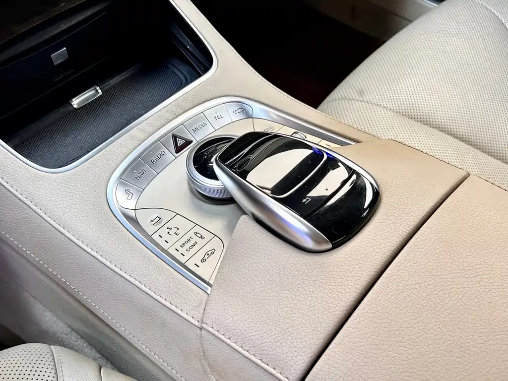 Mercedes-Benz S-Class — миниатюра 9