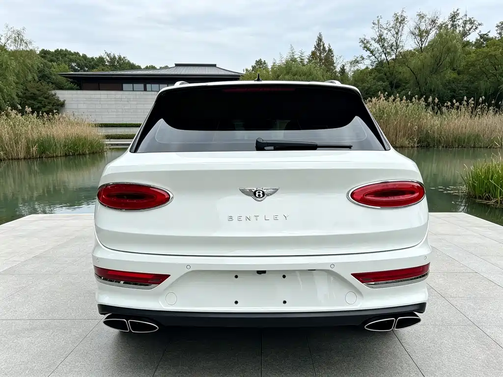 Bentley Bentayga — миниатюра 5