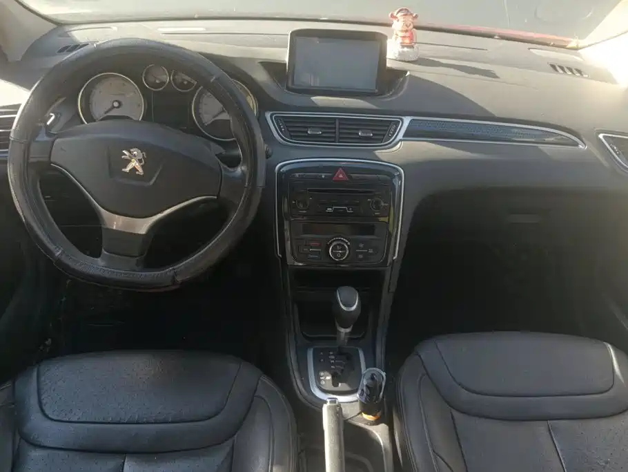 Peugeot 308 — миниатюра 12