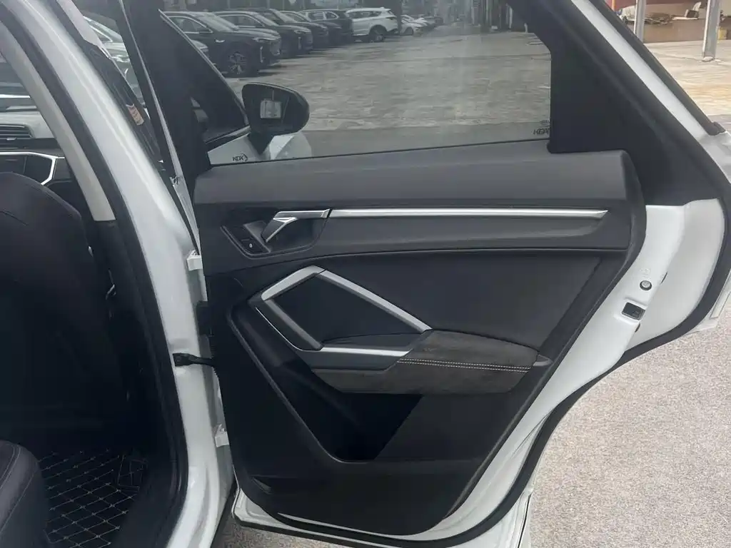 Audi Q3 Sportback — миниатюра 7