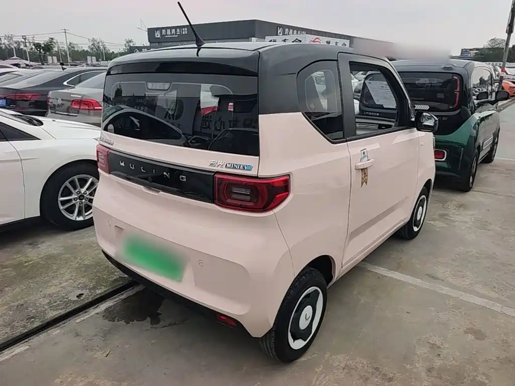 Wuling MINIEV — миниатюра 7