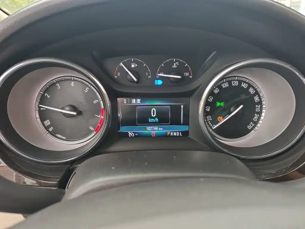 Buick Verano — миниатюра 12