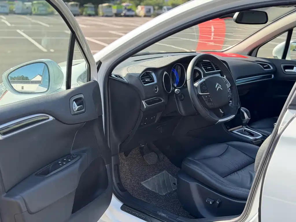 Citroen C4L — миниатюра 7
