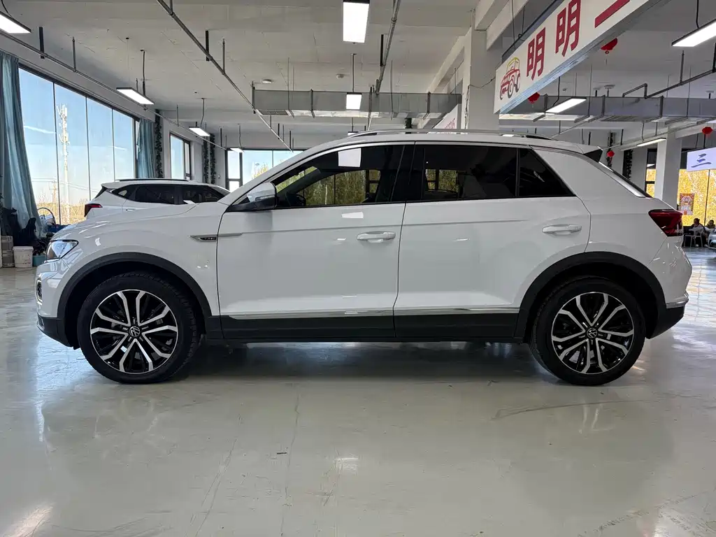 Volkswagen T-Roc — миниатюра 3