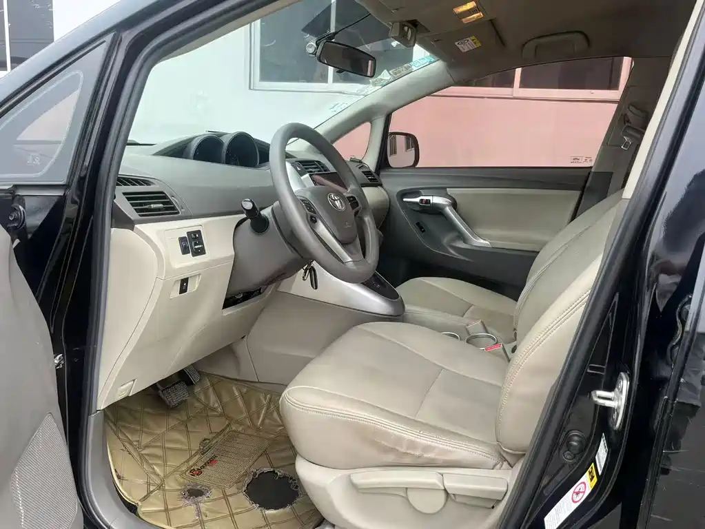 Toyota Verso — миниатюра 4