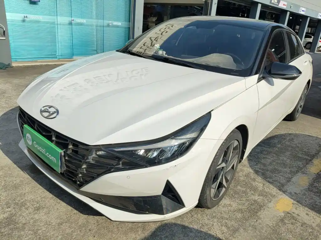 Hyundai Elantra — миниатюра 2
