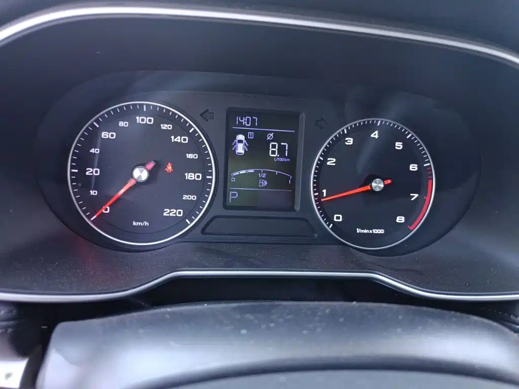 Roewe RX3 — миниатюра 4