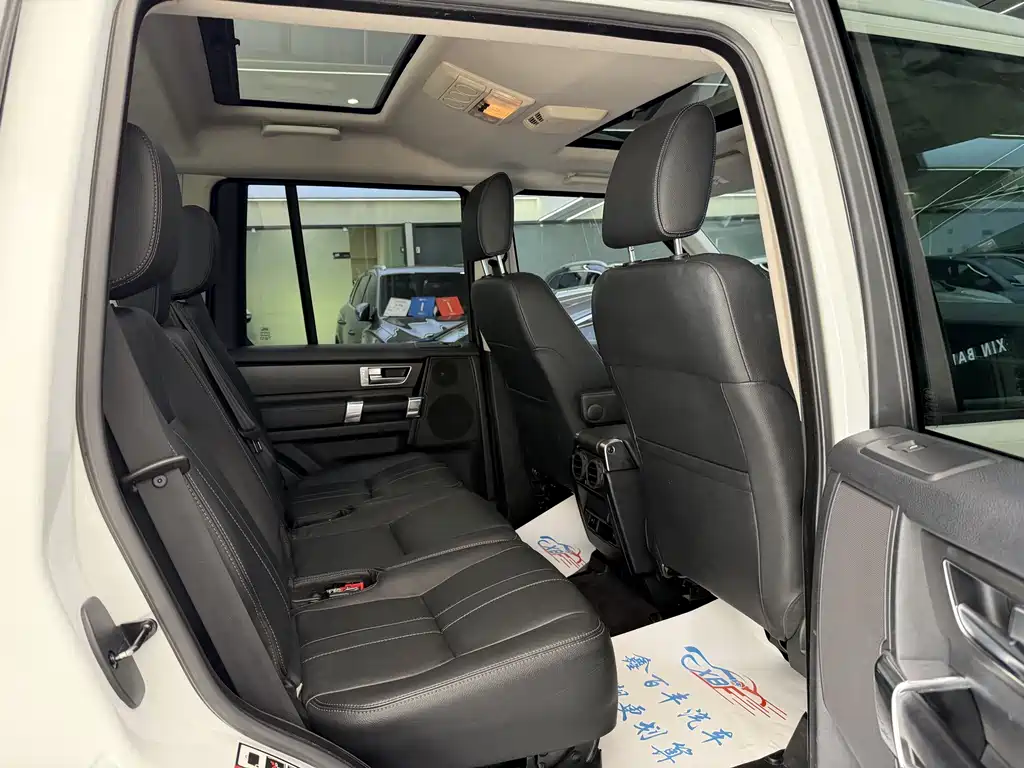Land Rover Discovery — миниатюра 7