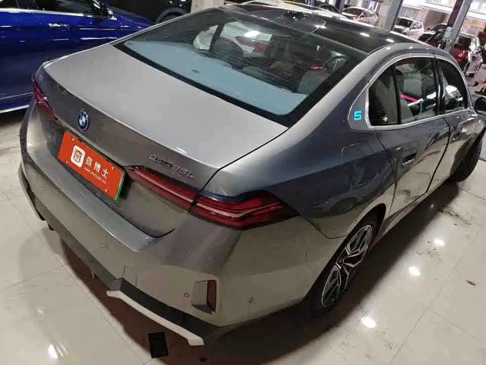 BMW i5 — миниатюра 4