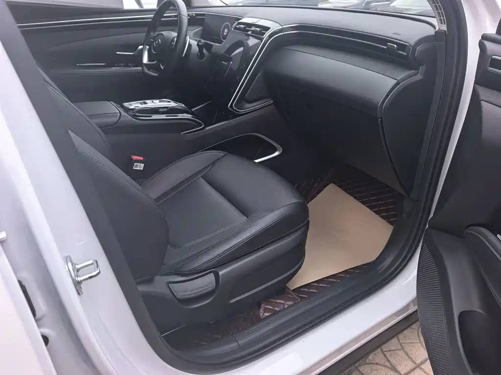Hyundai Tucson — миниатюра 9