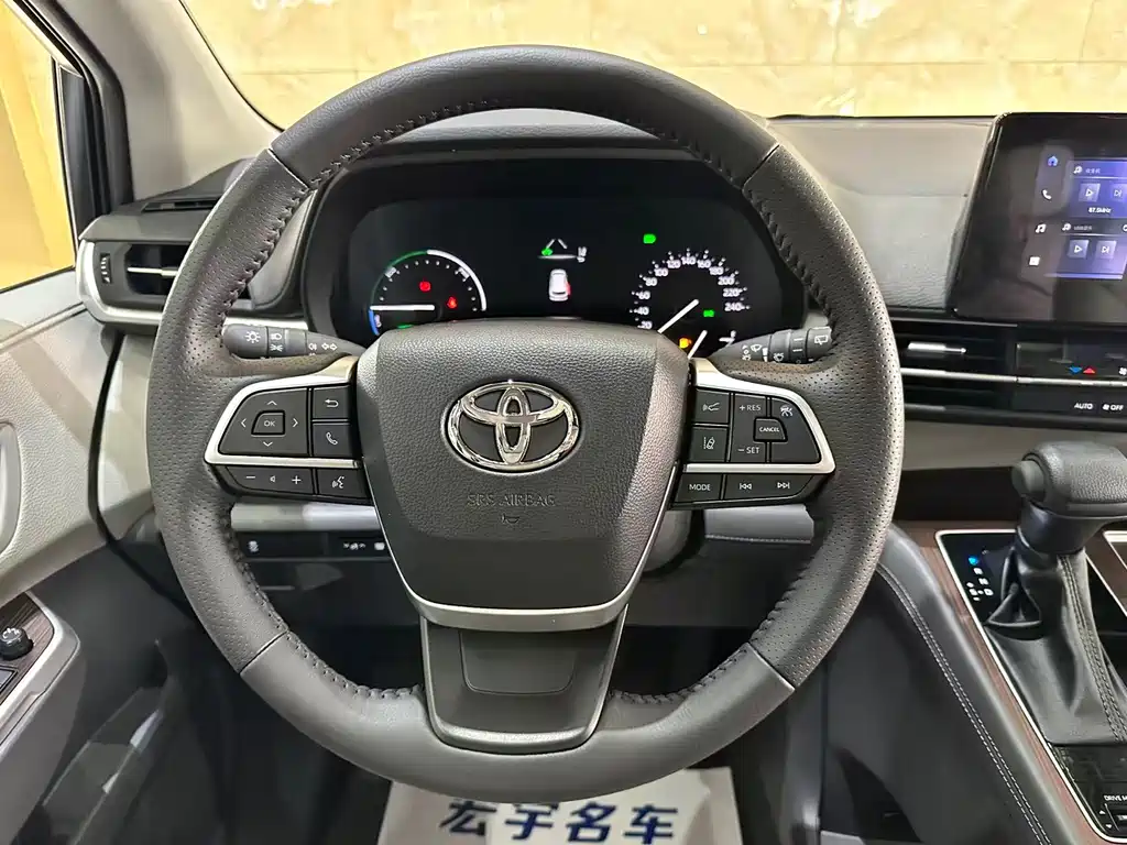 TOYOTA SIENNA